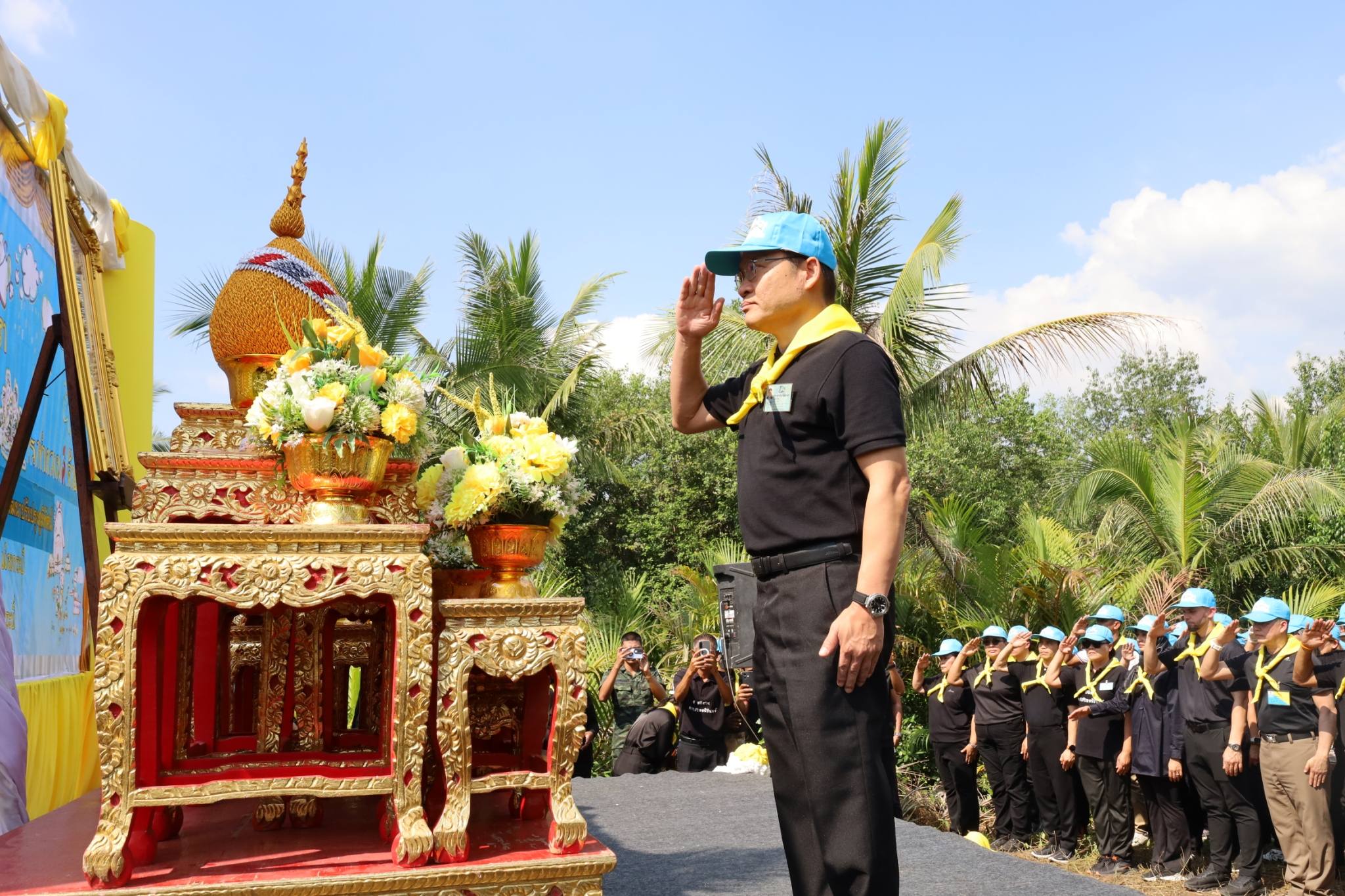 title - ส.ป.ก.กระบี่ ร่วมกิจกรรมจิตอาสาพัฒนา เนื่องในวันคล้ายวันพระบรมราชสมภพ พระบาทสมเด็จพระบรมชนกาธิเบศร มหาภูมิพลอดุลยเดชมหาราช บรมนาถบพิตร วันชาติ และวันพ่อแห่งชาติ 5 ธันวาคม 2568